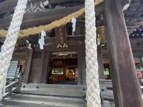 武田神社の本殿