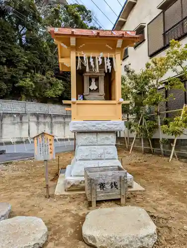 検見川神社の末社