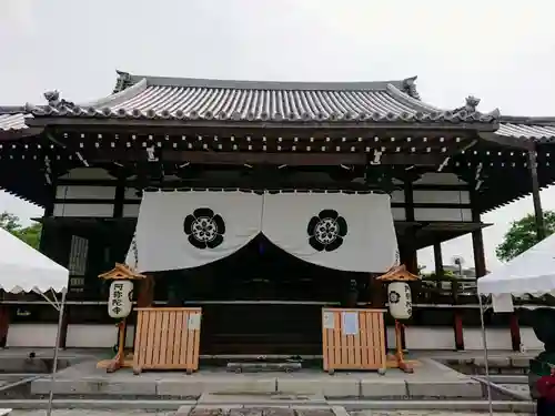 阿弥陀寺の本殿・本堂
