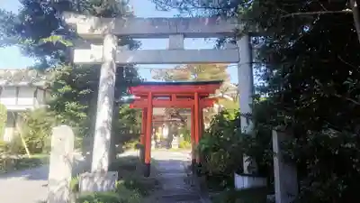 天明稲荷神社の鳥居