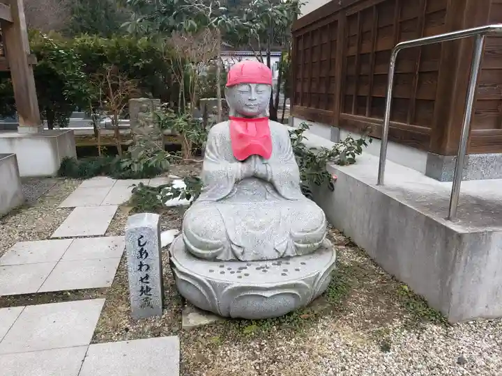御誕生寺(猫寺)の地蔵