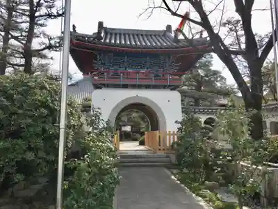 松秀寺の山門・神門