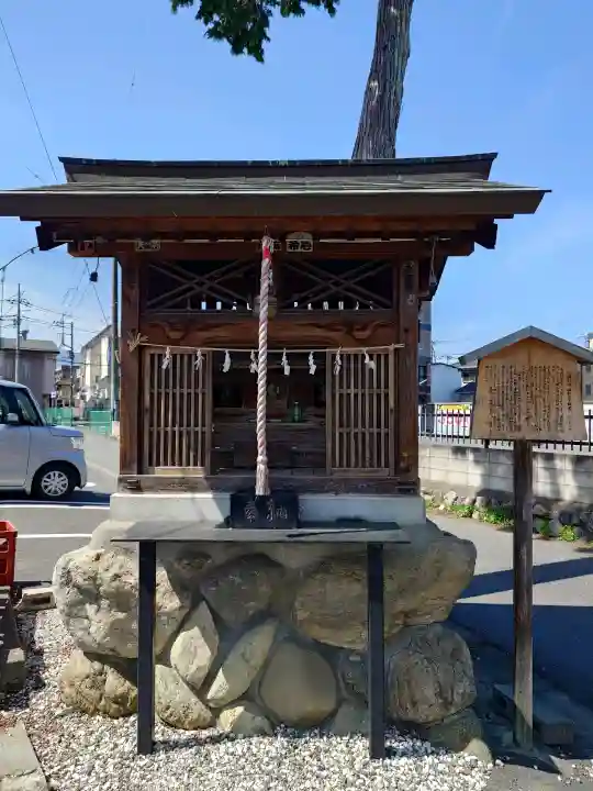 諏訪社の{uncategorized: "未分類", other: "その他", undefined: "問題あり", building: "その他建物", grave: "お墓", sacred_gate: "鳥居", guardian: "狛犬", statue: "像", buddha: "仏像", history: "歴史", nature: "自然", garden: "庭園", animal: "動物", pagoda: "塔", temizu: "手水舎", mountain_gate: "山門・神門", sanctuary: "本殿・本堂", subordinate: "末社・摂社", art: "芸術", scenery: "景色", jizo: "地蔵", ema: "絵馬", goshuin: "御朱印", omikuji: "おみくじ", items: "授与品その他", amulet: "お守り", goshuincho: "御朱印帳", eats: "食事", festival: "お祭り", votive_dance: "神楽", shichigosan: "七五三参", wedding: "結婚式", experience: "体験その他", initially: "初詣", around: "周辺", anti_infection: "感染症対策"}