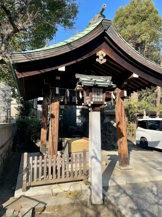 新宿下落合氷川神社の{uncategorized: "未分類", other: "その他", undefined: "問題あり", building: "その他建物", grave: "お墓", sacred_gate: "鳥居", guardian: "狛犬", statue: "像", buddha: "仏像", history: "歴史", nature: "自然", garden: "庭園", animal: "動物", pagoda: "塔", temizu: "手水舎", mountain_gate: "山門・神門", sanctuary: "本殿・本堂", subordinate: "末社・摂社", art: "芸術", scenery: "景色", jizo: "地蔵", ema: "絵馬", goshuin: "御朱印", omikuji: "おみくじ", items: "授与品その他", amulet: "お守り", goshuincho: "御朱印帳", eats: "食事", festival: "お祭り", votive_dance: "神楽", shichigosan: "七五三参", wedding: "結婚式", experience: "体験その他", initially: "初詣", around: "周辺", anti_infection: "感染症対策"}
