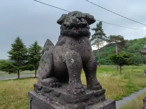班渓神社の狛犬