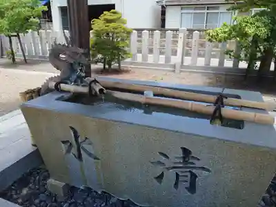 神明神社の手水舎