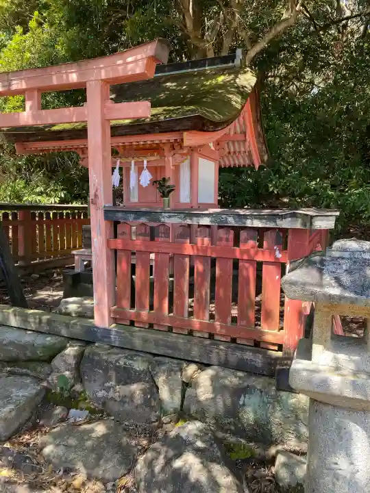 厳島神社の{uncategorized: "未分類", other: "その他", undefined: "問題あり", building: "その他建物", grave: "お墓", sacred_gate: "鳥居", guardian: "狛犬", statue: "像", buddha: "仏像", history: "歴史", nature: "自然", garden: "庭園", animal: "動物", pagoda: "塔", temizu: "手水舎", mountain_gate: "山門・神門", sanctuary: "本殿・本堂", subordinate: "末社・摂社", art: "芸術", scenery: "景色", jizo: "地蔵", ema: "絵馬", goshuin: "御朱印", omikuji: "おみくじ", items: "授与品その他", amulet: "お守り", goshuincho: "御朱印帳", eats: "食事", festival: "お祭り", votive_dance: "神楽", shichigosan: "七五三参", wedding: "結婚式", experience: "体験その他", initially: "初詣", around: "周辺", anti_infection: "感染症対策"}