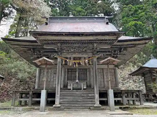 配志和神社の本殿