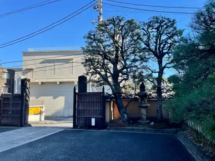 法身寺の{uncategorized: "未分類", other: "その他", undefined: "問題あり", building: "その他建物", grave: "お墓", sacred_gate: "鳥居", guardian: "狛犬", statue: "像", buddha: "仏像", history: "歴史", nature: "自然", garden: "庭園", animal: "動物", pagoda: "塔", temizu: "手水舎", mountain_gate: "山門・神門", sanctuary: "本殿・本堂", subordinate: "末社・摂社", art: "芸術", scenery: "景色", jizo: "地蔵", ema: "絵馬", goshuin: "御朱印", omikuji: "おみくじ", items: "授与品その他", amulet: "お守り", goshuincho: "御朱印帳", eats: "食事", festival: "お祭り", votive_dance: "神楽", shichigosan: "七五三参", wedding: "結婚式", experience: "体験その他", initially: "初詣", around: "周辺", anti_infection: "感染症対策"}