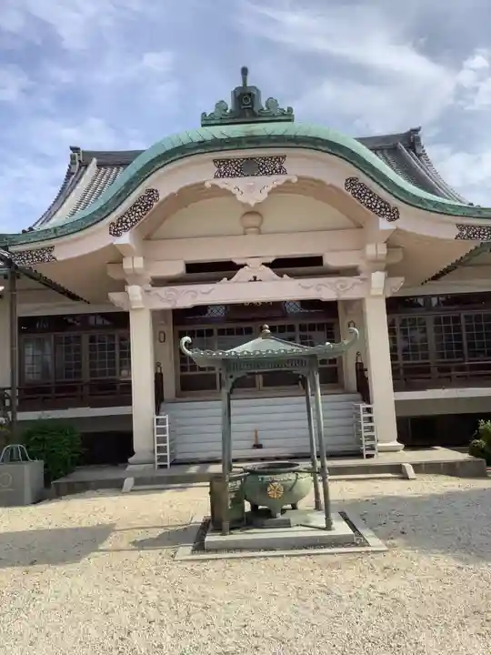 神蔵寺の本殿・本堂