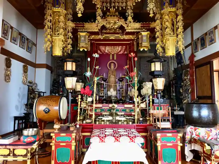 真興寺の本殿・本堂