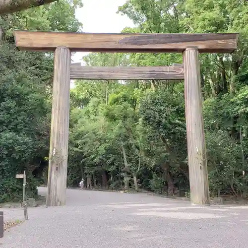 熱田神宮の鳥居