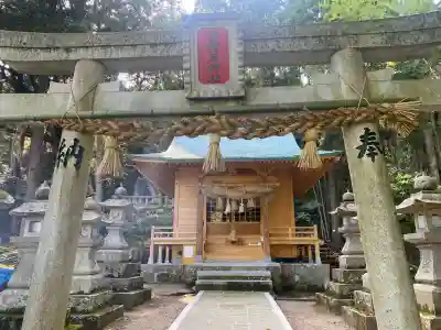 赤猪岩神社の{uncategorized: "未分類", other: "その他", undefined: "問題あり", building: "その他建物", grave: "お墓", sacred_gate: "鳥居", guardian: "狛犬", statue: "像", buddha: "仏像", history: "歴史", nature: "自然", garden: "庭園", animal: "動物", pagoda: "塔", temizu: "手水舎", mountain_gate: "山門・神門", sanctuary: "本殿・本堂", subordinate: "末社・摂社", art: "芸術", scenery: "景色", jizo: "地蔵", ema: "絵馬", goshuin: "御朱印", omikuji: "おみくじ", items: "授与品その他", amulet: "お守り", goshuincho: "御朱印帳", eats: "食事", festival: "お祭り", votive_dance: "神楽", shichigosan: "七五三参", wedding: "結婚式", experience: "体験その他", initially: "初詣", around: "周辺", anti_infection: "感染症対策"}