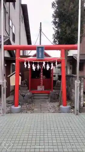 一本杉稲荷神社の鳥居