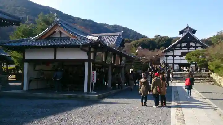 天龍寺の{uncategorized: "未分類", other: "その他", undefined: "問題あり", building: "その他建物", grave: "お墓", sacred_gate: "鳥居", guardian: "狛犬", statue: "像", buddha: "仏像", history: "歴史", nature: "自然", garden: "庭園", animal: "動物", pagoda: "塔", temizu: "手水舎", mountain_gate: "山門・神門", sanctuary: "本殿・本堂", subordinate: "末社・摂社", art: "芸術", scenery: "景色", jizo: "地蔵", ema: "絵馬", goshuin: "御朱印", omikuji: "おみくじ", items: "授与品その他", amulet: "お守り", goshuincho: "御朱印帳", eats: "食事", festival: "お祭り", votive_dance: "神楽", shichigosan: "七五三参", wedding: "結婚式", experience: "体験その他", initially: "初詣", around: "周辺", anti_infection: "感染症対策"}