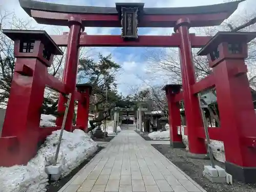 彌彦神社　(伊夜日子神社)の鳥居