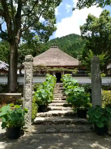 達身寺の山門