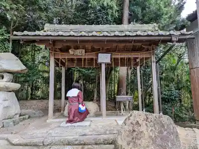 栩原神社の手水舎