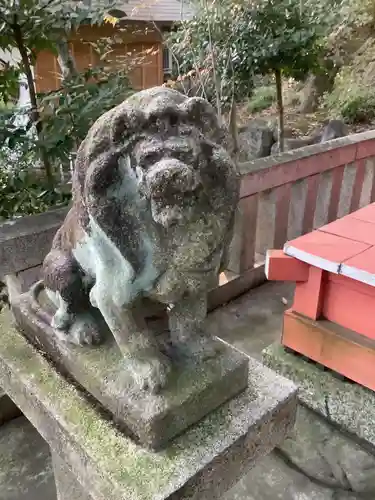 堤治神社の狛犬