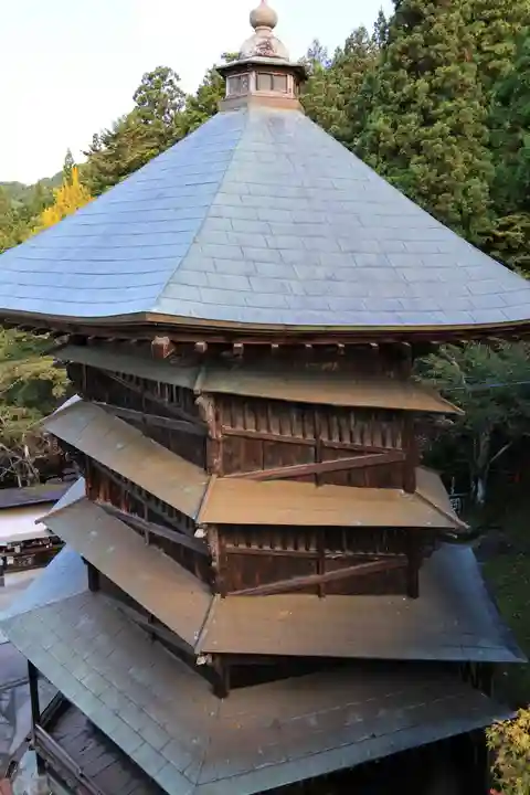 円通三匝堂(さざえ堂)の本殿・本堂