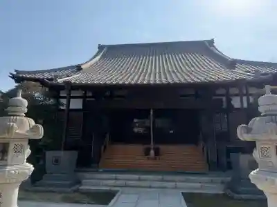 薬王寺の{uncategorized: "未分類", other: "その他", undefined: "問題あり", building: "その他建物", grave: "お墓", sacred_gate: "鳥居", guardian: "狛犬", statue: "像", buddha: "仏像", history: "歴史", nature: "自然", garden: "庭園", animal: "動物", pagoda: "塔", temizu: "手水舎", mountain_gate: "山門・神門", sanctuary: "本殿・本堂", subordinate: "末社・摂社", art: "芸術", scenery: "景色", jizo: "地蔵", ema: "絵馬", goshuin: "御朱印", omikuji: "おみくじ", items: "授与品その他", amulet: "お守り", goshuincho: "御朱印帳", eats: "食事", festival: "お祭り", votive_dance: "神楽", shichigosan: "七五三参", wedding: "結婚式", experience: "体験その他", initially: "初詣", around: "周辺", anti_infection: "感染症対策"}