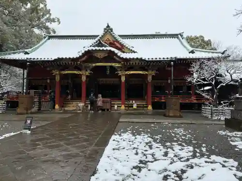 根津神社の{uncategorized: "未分類", other: "その他", undefined: "問題あり", building: "その他建物", grave: "お墓", sacred_gate: "鳥居", guardian: "狛犬", statue: "像", buddha: "仏像", history: "歴史", nature: "自然", garden: "庭園", animal: "動物", pagoda: "塔", temizu: "手水舎", mountain_gate: "山門・神門", sanctuary: "本殿・本堂", subordinate: "末社・摂社", art: "芸術", scenery: "景色", jizo: "地蔵", ema: "絵馬", goshuin: "御朱印", omikuji: "おみくじ", items: "授与品その他", amulet: "お守り", goshuincho: "御朱印帳", eats: "食事", festival: "お祭り", votive_dance: "神楽", shichigosan: "七五三参", wedding: "結婚式", experience: "体験その他", initially: "初詣", around: "周辺", anti_infection: "感染症対策"}