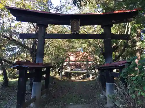 大石神社（甲州市赤尾）の鳥居