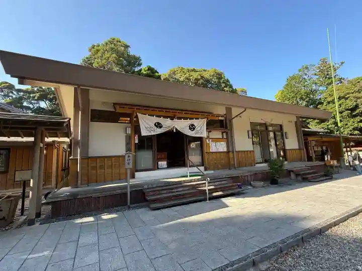 神明神社(石神さん)の{uncategorized: "未分類", other: "その他", undefined: "問題あり", building: "その他建物", grave: "お墓", sacred_gate: "鳥居", guardian: "狛犬", statue: "像", buddha: "仏像", history: "歴史", nature: "自然", garden: "庭園", animal: "動物", pagoda: "塔", temizu: "手水舎", mountain_gate: "山門・神門", sanctuary: "本殿・本堂", subordinate: "末社・摂社", art: "芸術", scenery: "景色", jizo: "地蔵", ema: "絵馬", goshuin: "御朱印", omikuji: "おみくじ", items: "授与品その他", amulet: "お守り", goshuincho: "御朱印帳", eats: "食事", festival: "お祭り", votive_dance: "神楽", shichigosan: "七五三参", wedding: "結婚式", experience: "体験その他", initially: "初詣", around: "周辺", anti_infection: "感染症対策"}