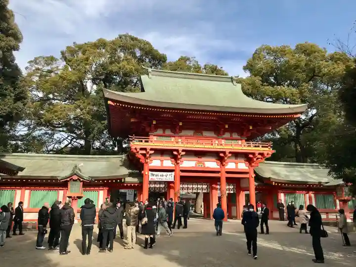 武蔵一宮氷川神社の山門・神門