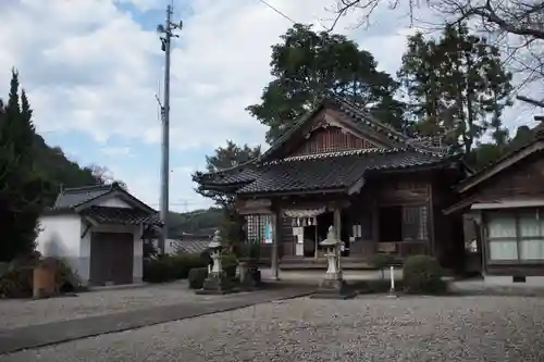 医光寺の本殿