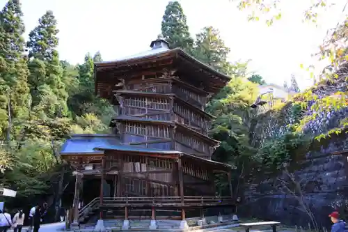 円通三匝堂（さざえ堂）の本殿・本堂