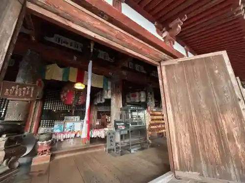 長命寺の{uncategorized: "未分類", other: "その他", undefined: "問題あり", building: "その他建物", grave: "お墓", sacred_gate: "鳥居", guardian: "狛犬", statue: "像", buddha: "仏像", history: "歴史", nature: "自然", garden: "庭園", animal: "動物", pagoda: "塔", temizu: "手水舎", mountain_gate: "山門・神門", sanctuary: "本殿・本堂", subordinate: "末社・摂社", art: "芸術", scenery: "景色", jizo: "地蔵", ema: "絵馬", goshuin: "御朱印", omikuji: "おみくじ", items: "授与品その他", amulet: "お守り", goshuincho: "御朱印帳", eats: "食事", festival: "お祭り", votive_dance: "神楽", shichigosan: "七五三参", wedding: "結婚式", experience: "体験その他", initially: "初詣", around: "周辺", anti_infection: "感染症対策"}