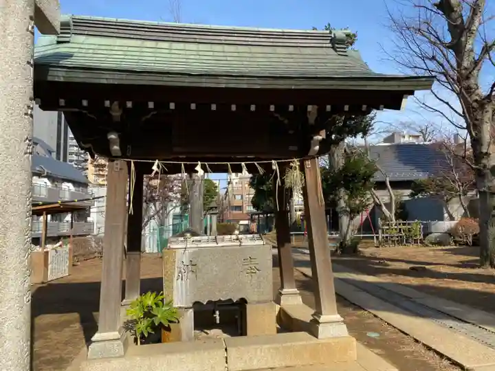 西向天神社の手水舎