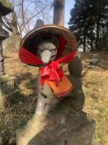 鶴ケ城稲荷神社の像