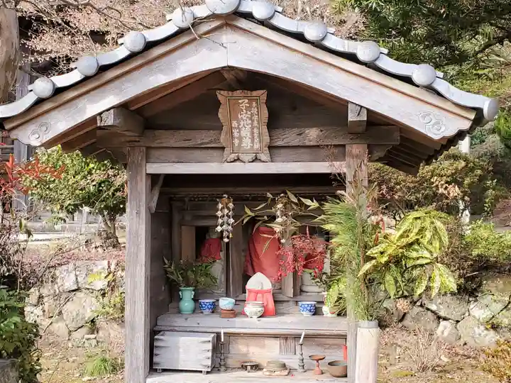石峯寺の地蔵