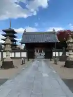 孝勝寺の山門・神門