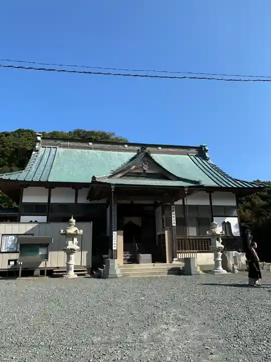 賢沼寺(沼ノ内弁財天)の本殿・本堂