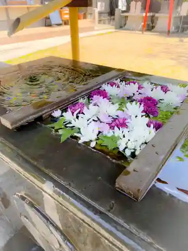 根岸八幡神社の手水舎