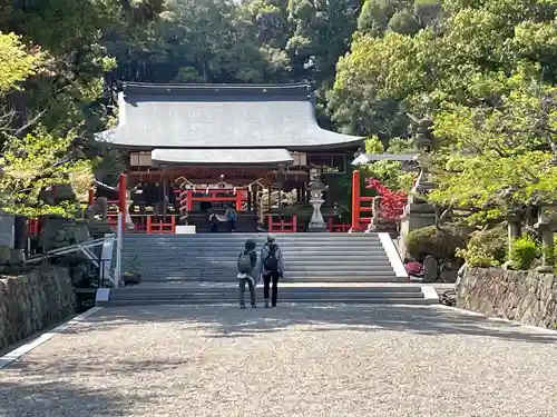 龍田大社の本殿