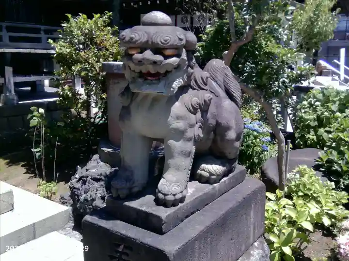 白山神社の{uncategorized: "未分類", other: "その他", undefined: "問題あり", building: "その他建物", grave: "お墓", sacred_gate: "鳥居", guardian: "狛犬", statue: "像", buddha: "仏像", history: "歴史", nature: "自然", garden: "庭園", animal: "動物", pagoda: "塔", temizu: "手水舎", mountain_gate: "山門・神門", sanctuary: "本殿・本堂", subordinate: "末社・摂社", art: "芸術", scenery: "景色", jizo: "地蔵", ema: "絵馬", goshuin: "御朱印", omikuji: "おみくじ", items: "授与品その他", amulet: "お守り", goshuincho: "御朱印帳", eats: "食事", festival: "お祭り", votive_dance: "神楽", shichigosan: "七五三参", wedding: "結婚式", experience: "体験その他", initially: "初詣", around: "周辺", anti_infection: "感染症対策"}