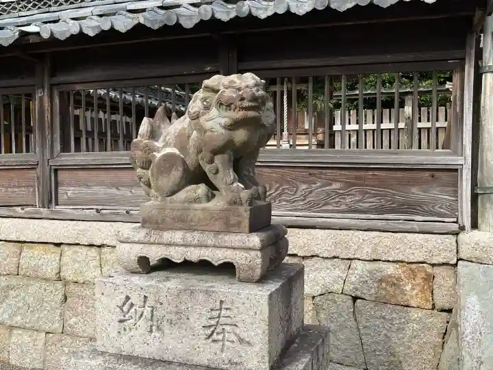 八幡神社(水口町新城)の{uncategorized: "未分類", other: "その他", undefined: "問題あり", building: "その他建物", grave: "お墓", sacred_gate: "鳥居", guardian: "狛犬", statue: "像", buddha: "仏像", history: "歴史", nature: "自然", garden: "庭園", animal: "動物", pagoda: "塔", temizu: "手水舎", mountain_gate: "山門・神門", sanctuary: "本殿・本堂", subordinate: "末社・摂社", art: "芸術", scenery: "景色", jizo: "地蔵", ema: "絵馬", goshuin: "御朱印", omikuji: "おみくじ", items: "授与品その他", amulet: "お守り", goshuincho: "御朱印帳", eats: "食事", festival: "お祭り", votive_dance: "神楽", shichigosan: "七五三参", wedding: "結婚式", experience: "体験その他", initially: "初詣", around: "周辺", anti_infection: "感染症対策"}