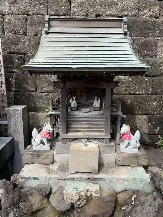 妙清寺の{uncategorized: "未分類", other: "その他", undefined: "問題あり", building: "その他建物", grave: "お墓", sacred_gate: "鳥居", guardian: "狛犬", statue: "像", buddha: "仏像", history: "歴史", nature: "自然", garden: "庭園", animal: "動物", pagoda: "塔", temizu: "手水舎", mountain_gate: "山門・神門", sanctuary: "本殿・本堂", subordinate: "末社・摂社", art: "芸術", scenery: "景色", jizo: "地蔵", ema: "絵馬", goshuin: "御朱印", omikuji: "おみくじ", items: "授与品その他", amulet: "お守り", goshuincho: "御朱印帳", eats: "食事", festival: "お祭り", votive_dance: "神楽", shichigosan: "七五三参", wedding: "結婚式", experience: "体験その他", initially: "初詣", around: "周辺", anti_infection: "感染症対策"}