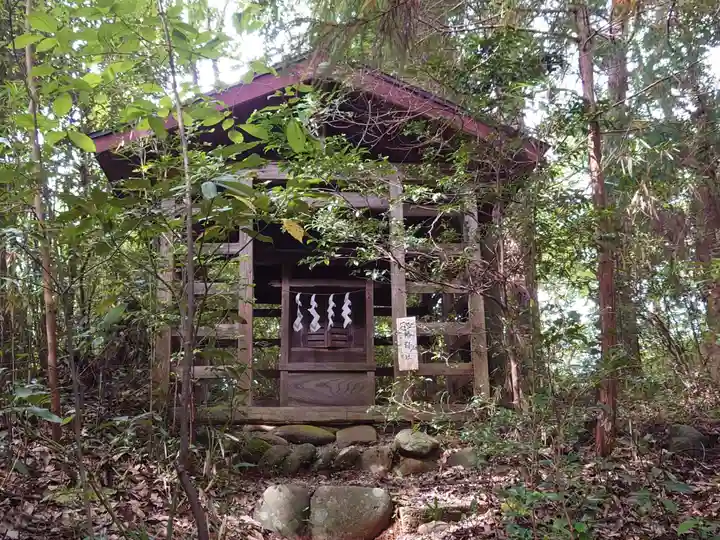 石楯尾神社の末社・摂社