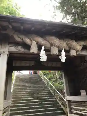 塩冶神社の山門・神門
