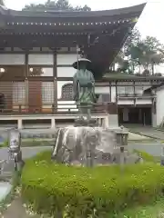 安楽寺の像