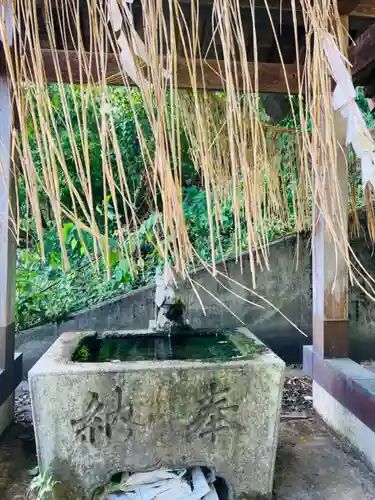 石動神社の手水舎