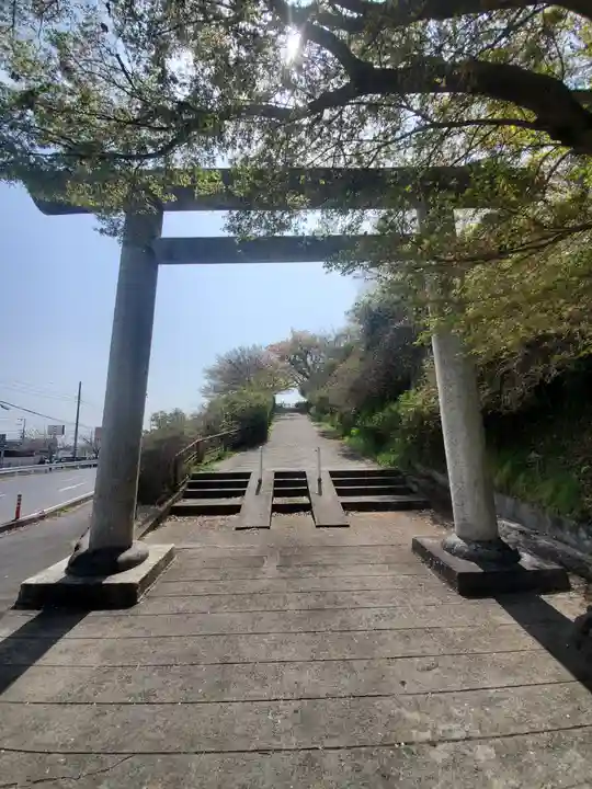 錦着山護国神社の鳥居