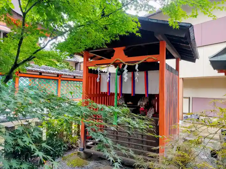 薬園八幡神社の末社・摂社