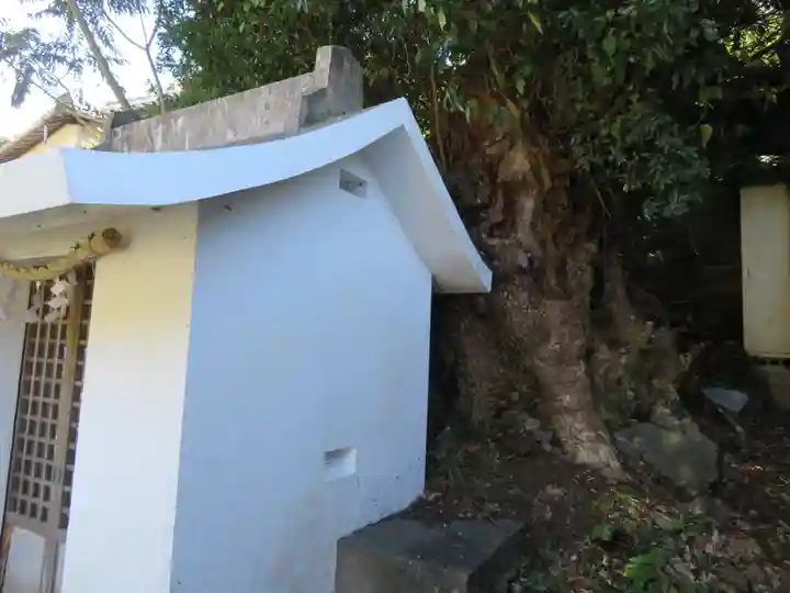 八幡神社の本殿・本堂