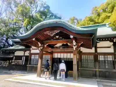 上知我麻神社（熱田神宮摂社）の{uncategorized: "未分類", other: "その他", undefined: "問題あり", building: "その他建物", grave: "お墓", sacred_gate: "鳥居", guardian: "狛犬", statue: "像", buddha: "仏像", history: "歴史", nature: "自然", garden: "庭園", animal: "動物", pagoda: "塔", temizu: "手水舎", mountain_gate: "山門・神門", sanctuary: "本殿・本堂", subordinate: "末社・摂社", art: "芸術", scenery: "景色", jizo: "地蔵", ema: "絵馬", goshuin: "御朱印", omikuji: "おみくじ", items: "授与品その他", amulet: "お守り", goshuincho: "御朱印帳", eats: "食事", festival: "お祭り", votive_dance: "神楽", shichigosan: "七五三参", wedding: "結婚式", experience: "体験その他", initially: "初詣", around: "周辺", anti_infection: "感染症対策"}